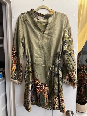 Ciebon Olive Green Safari Print Long-Sleeve Dress White Lotus Resort Dress M